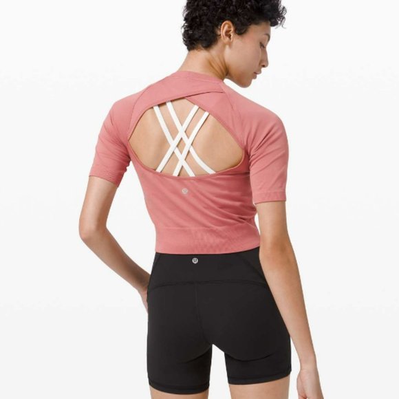 Looking for Lululemon Swiftly Train Short Sleeve 2.0 Size 6 any color - Picture 4 of 7